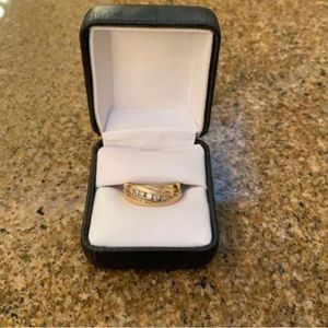 14K gold ring with real diamonds